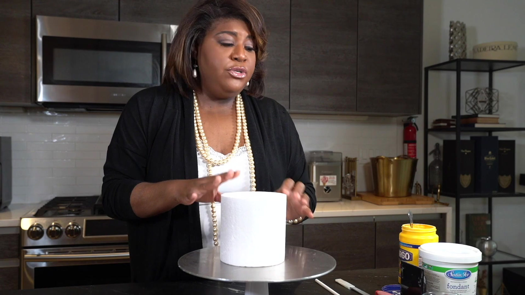 Fondant_on_Dummy_Tier-30s